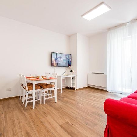 Central Station Apt With Parking Bari Exterior foto